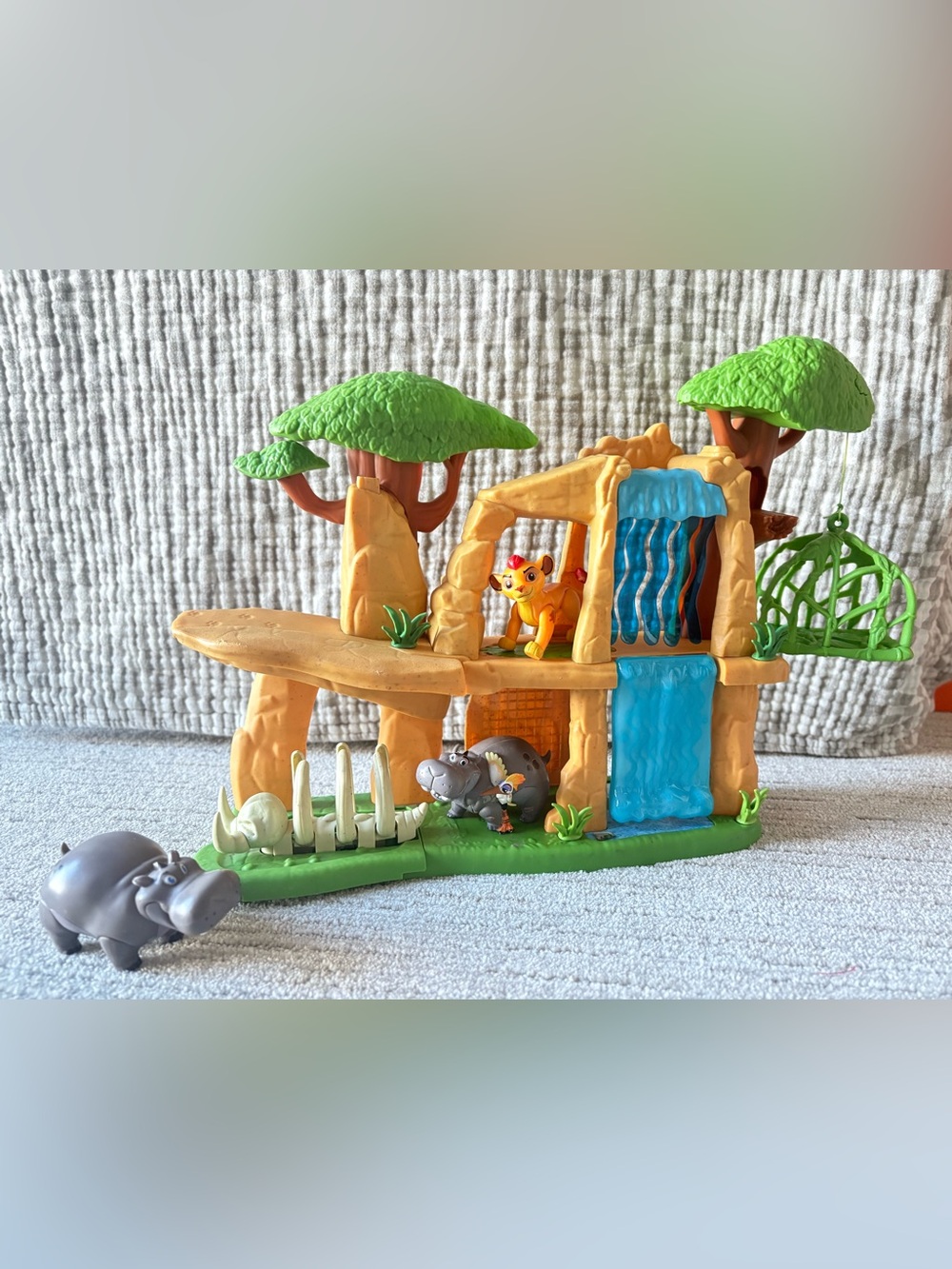 Disney Lion King Lion Guard Defend The Pride Rock Lands Playset With Figures